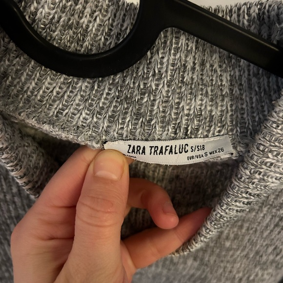 Zara Gray Knit Mock Neck Sweater - Picture 4 of 4